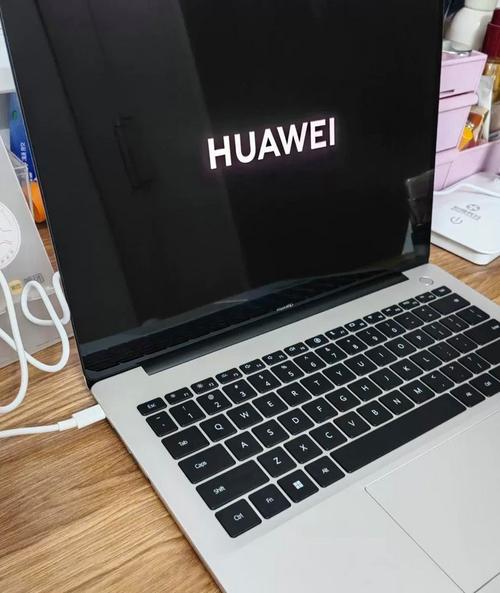 觸摸屏筆記本和非觸摸屏哪個好，華為觸摸屏筆記本